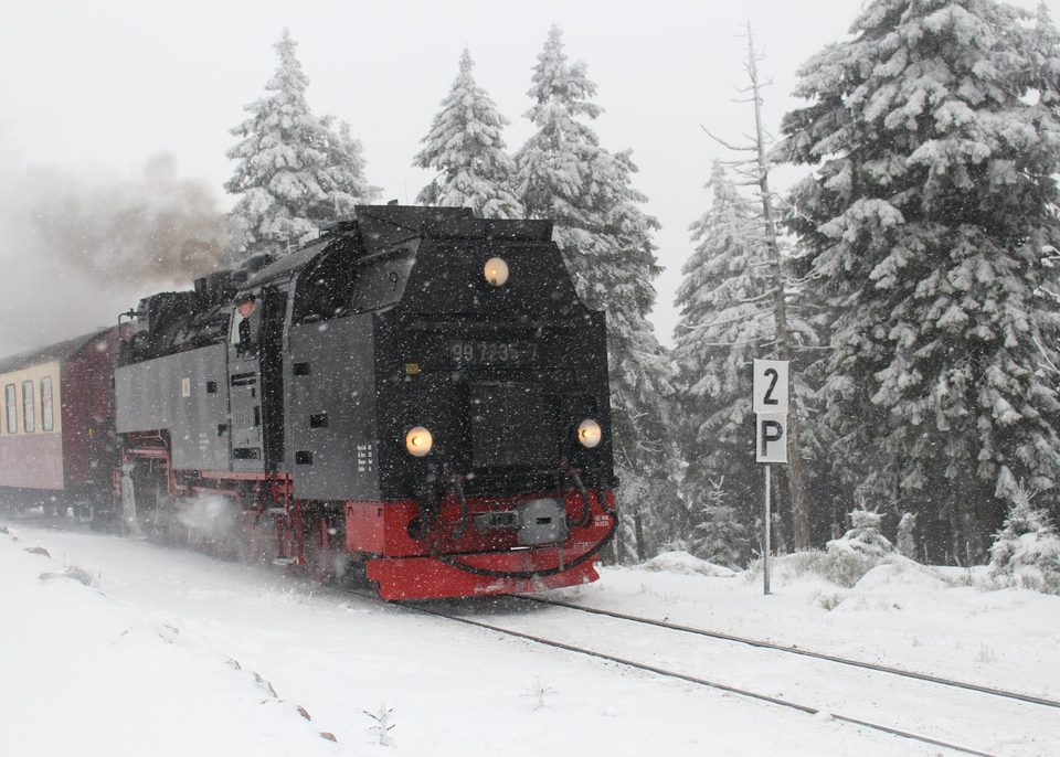 Brockenbahn im Schneetreiben